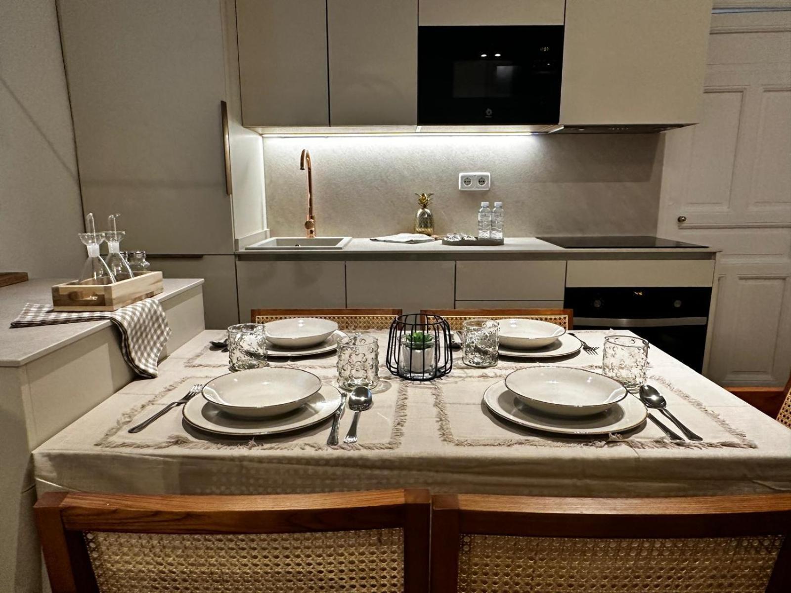 Piso 2 Habitaciones En El Centro Madrid Exteriör bild