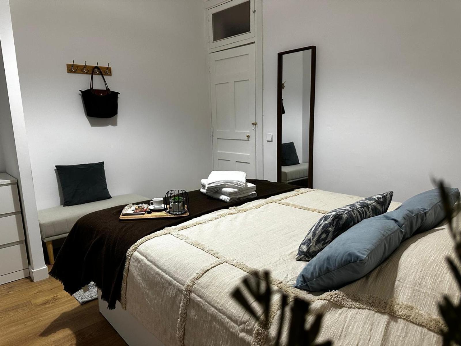 Piso 2 Habitaciones En El Centro Madrid Exteriör bild
