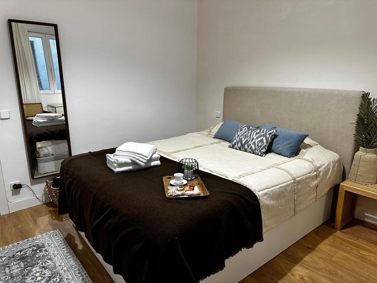 Piso 2 Habitaciones En El Centro Madrid Exteriör bild